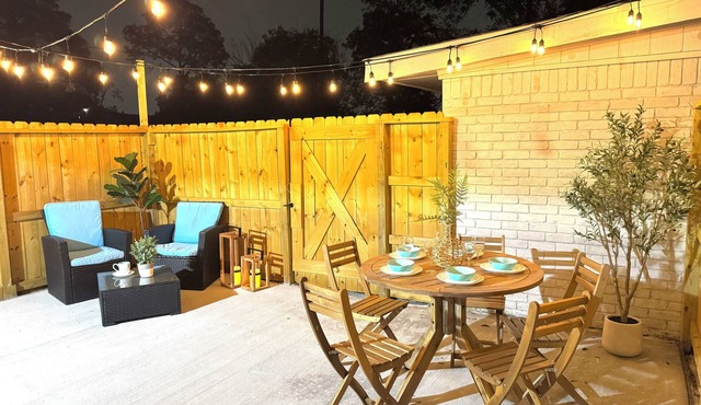 Cozy & Comfortable Studio in Heart of Sugarland