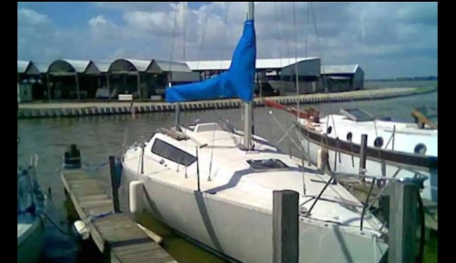 Cozy, Comfy and Quaint Blue Sailboat
