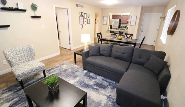 Cozy, Comfy & Great Location!