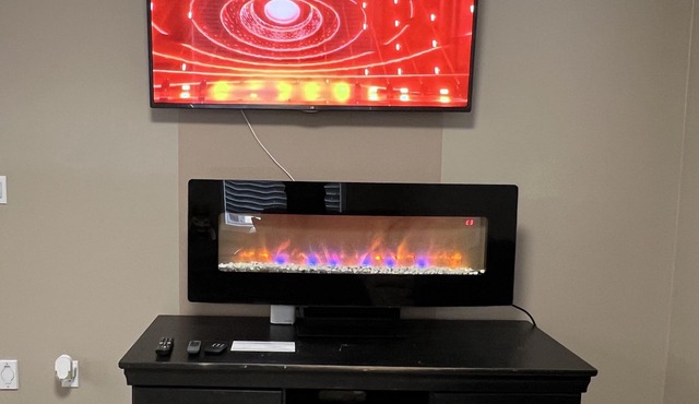 Cozy & Comfy Retreat Walkout Suite in Panorama Hills NW Close to YYC Stampede DT