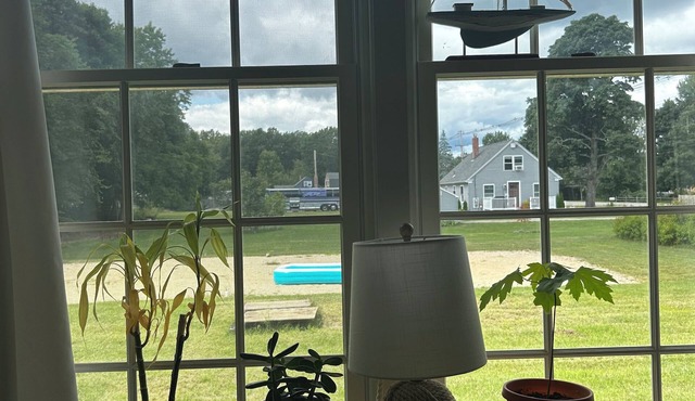 Cozy, Compact Farmhouse Apartment in West Kennebunk