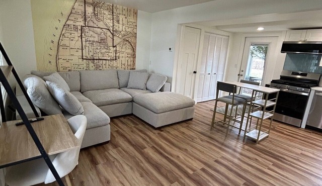 Cozy Condo 1 Bedroom/1 Bath