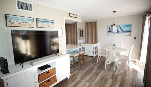 Cozy Condo at Sandpiper Cove/ pool and golf view