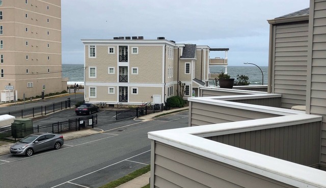 Cozy Condo at the Beach