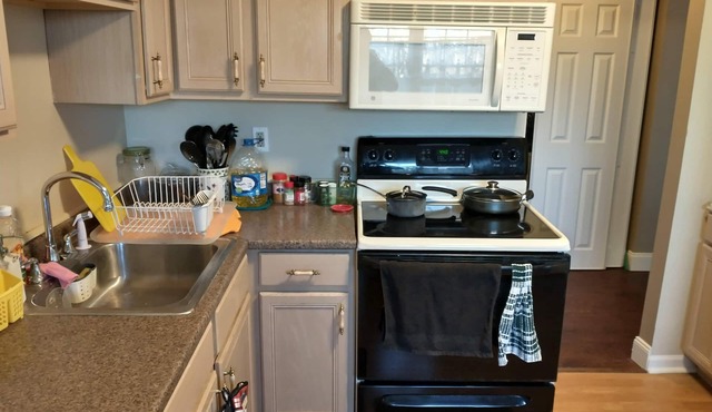 Cozy condo at the Raritan Bay/Jersey Shore - Bus to NYC at corner