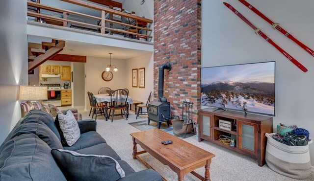 Cozy Condo at The Seasons Resort – Perfect for Skiing, Hiking & Family Fun 🎿❄️🏂🌲🗻