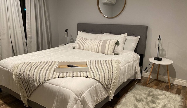 Cozy Condo,CAL KING BED,Jacuzzi,Pool