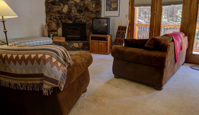 Cozy Condo close to the Chair Lift