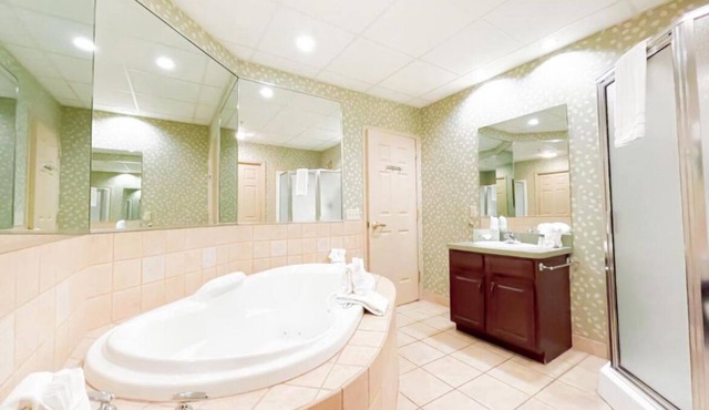 Cozy Condo in Beautiful Lake Harmony, Pocono Mountains