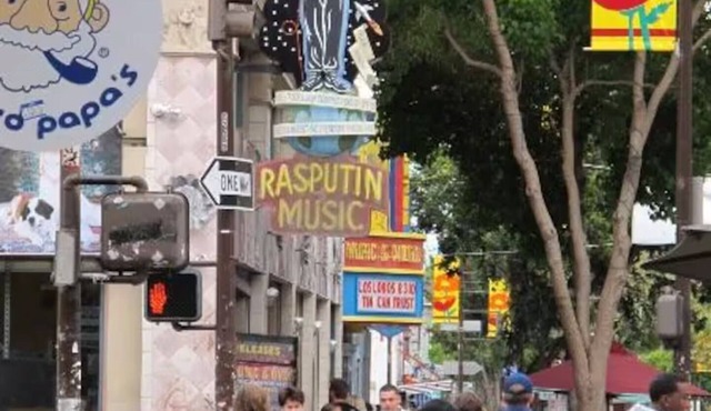 Cozy Condo In Prime Location next to the marinann