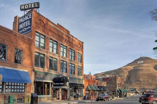 Cozy Condo in the Historic Palace Hotel, Downtown