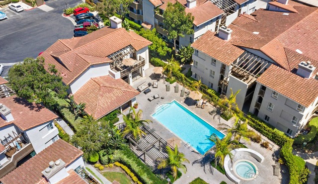 Cozy Condo in the prestigious Ritz Pointe community STR23-0051