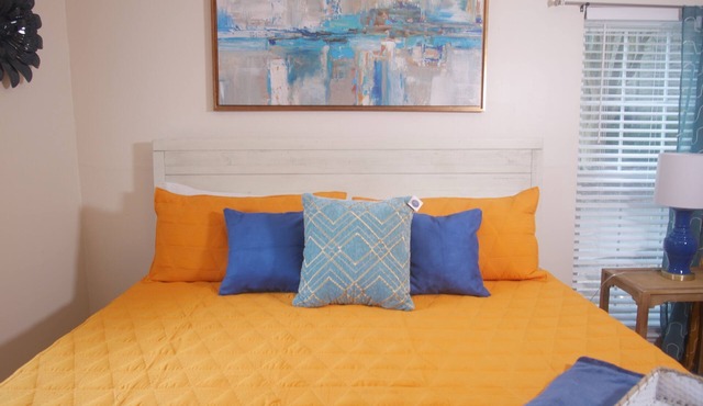 Cozy Condo near Buckhead and Mercedes Benz Stadium w/Free Parking