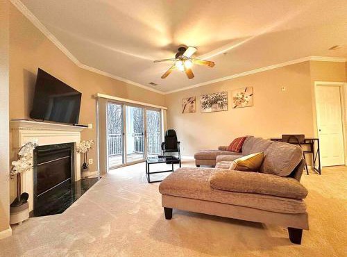 Cozy condo near Fort Meade