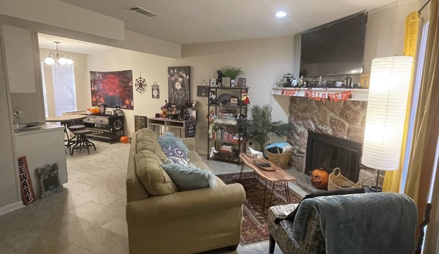 Cozy Condo near hospitals