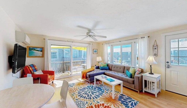 Cozy condo retreat with harbor views and perfect Provincetown location