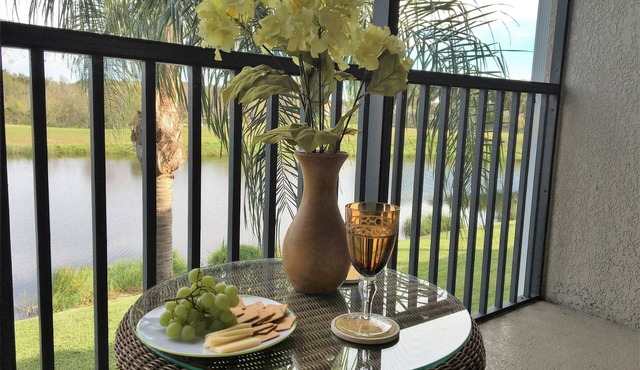 Cozy Condo w/Cathedral Ceilings