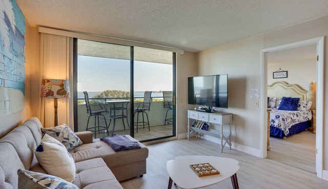 Cozy Condo w/Gulf View, Bird Watching + Telescope