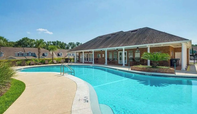 Cozy Condo w/On Suite Private Bath | Pool | Gym