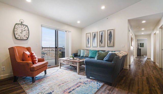 Cozy condo w/shared seasonal pool & hot tub/free WiFi - short drive to Arches