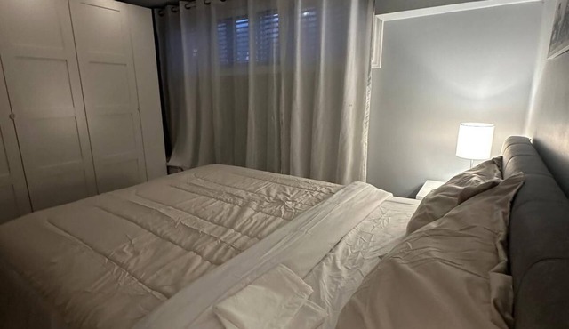 Cozy Confort Place Bachelor Brampton