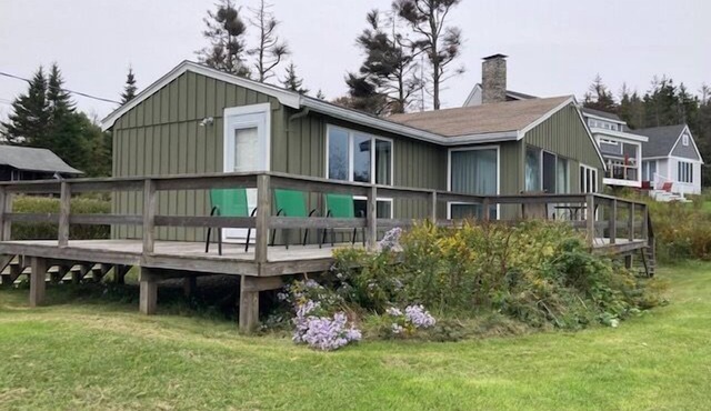 Cozy Contemporary Cottage with Open Ocean Views