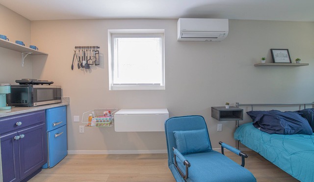 Cozy, contemporary, studio near all things Concord!