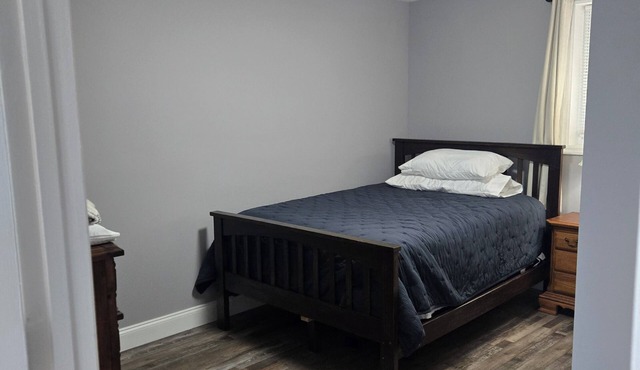 Cozy Convenience Away from Home-Knoxville