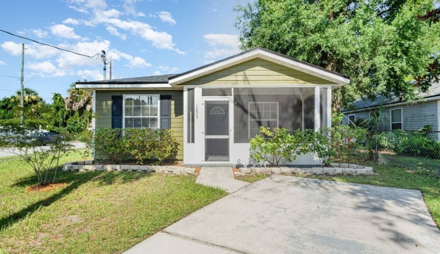 Cozy & Convenient Jax Home Near Downtown & Beaches