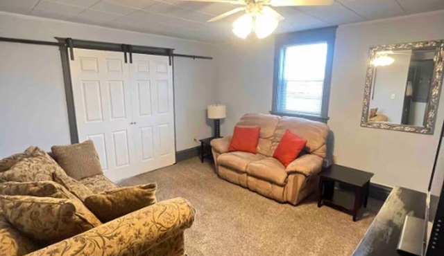 Cozy, convenient vintage 2-bedroom condo