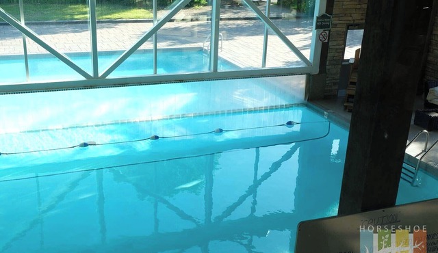 Cozy Copeland Studio + Pool + Patio + Parking