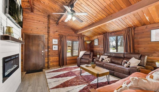 Cozy Copper Cabin Lodge