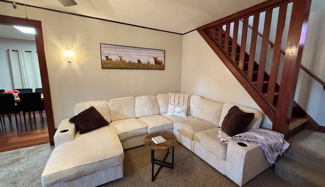 Cozy Corner Cottage - 4 Bed/2 BathnNo Cleaning Fee!