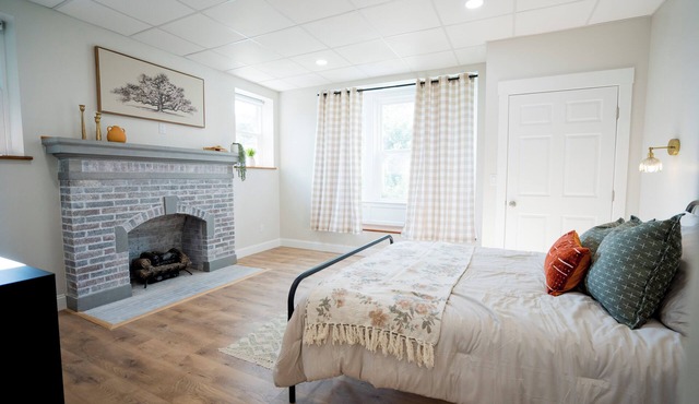 Cozy Corner Near UPMC & Downtown