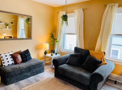 Cozy Corner, stylish 1bed near Navy Base!
