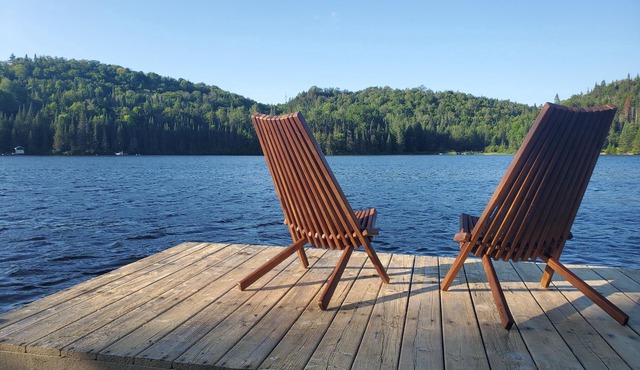 Cozy Cottage Getaway, 1hr from the city in St-Adolphe-d'Howard on Lac Travers.