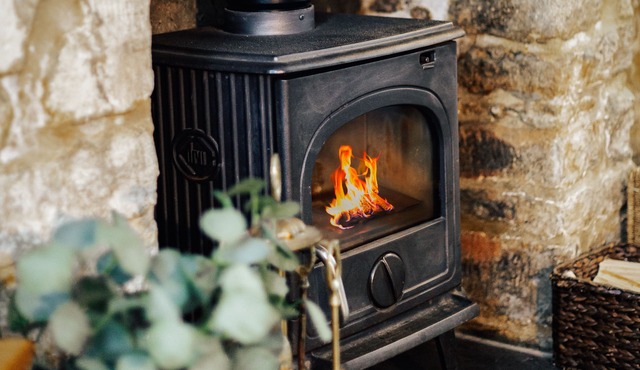 Cozy Cotswold Dog Friendly Retreat