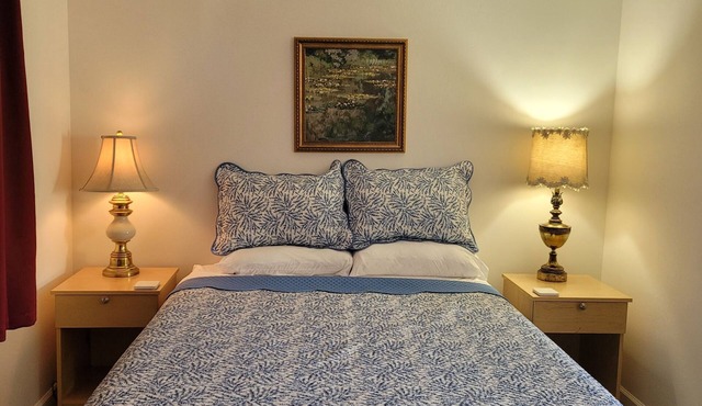Cozy Cottage Suite. Unit 4