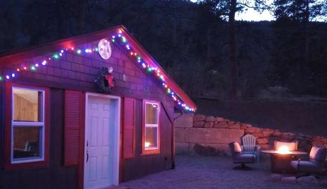 Cozy Cottage in a Ponderosa Forest at the Base of Pikes Peak