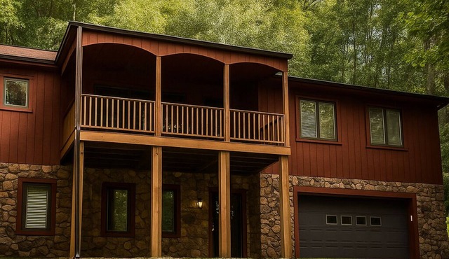 Cozy Cottage 1 mile from Ash Cave with Wi-Fi in Hocking Hills!