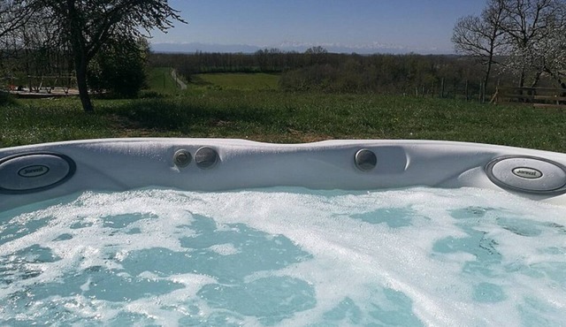 cozy cottage 2/4p, swimming pool, spa & Pyrenees