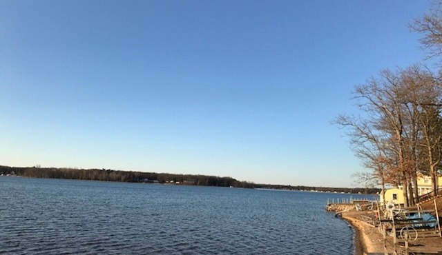 Cozy Cottage -2-Bedroom- on Amazing 910 Acre Big Star Lake!