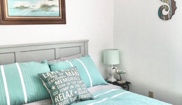 Cozy Cottage 2BR Queen Families Workers Nurses