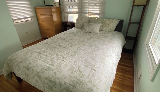 Cozy Cottage 3 blocks to Town 7 to Beach 4 Blocks to Asbury