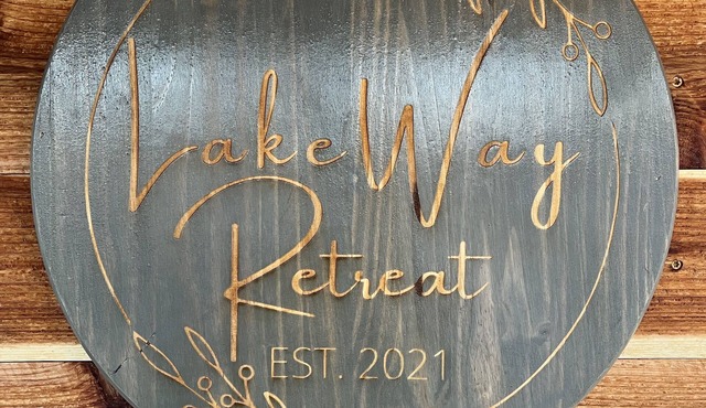 Cozy cottage 4 minutes from Lake Sullivan!