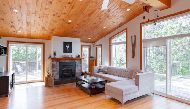 cozy cottage by Georgian Bay & sandy beach