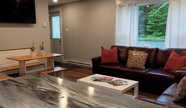 Cozy Cottage Close to the City