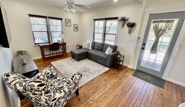 Cozy Cottage - Close to Everything, Nature Lovers Dream!