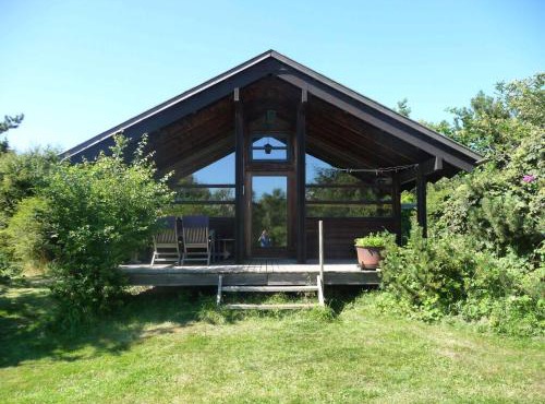 Cozy Cottage Close To The Beach