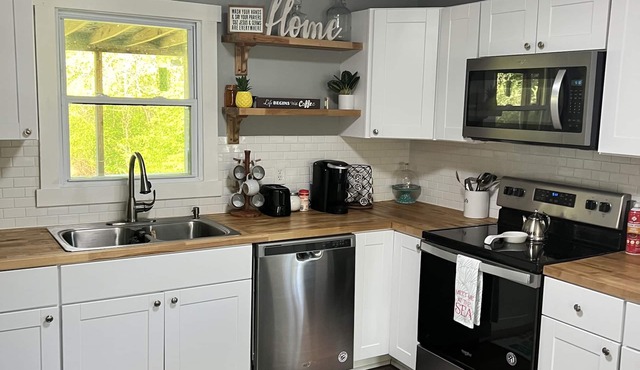 🌟Cozy Cottage Close to Camp Lejeune and Marine Base. 35 minutes to NC Beaches 🌟